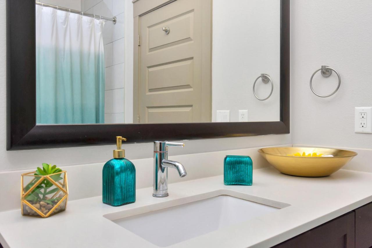 U1 Penthouse Downtown Houston Rental Car Available Apt 1Br 1Bth Gym Sleep Good מראה חיצוני תמונה