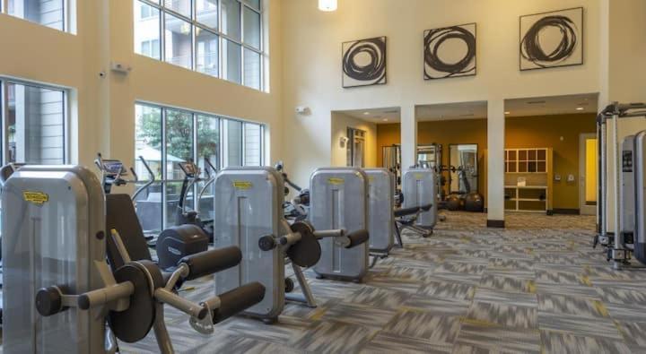 U1 Penthouse Downtown Houston Rental Car Available Apt 1Br 1Bth Gym Sleep Good מראה חיצוני תמונה